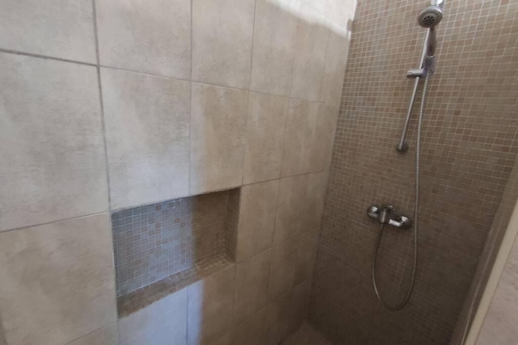 Logement tout confort au calme entre Saint Tropez et les Gorges du Verdon Le Thoronet Extérieur photo