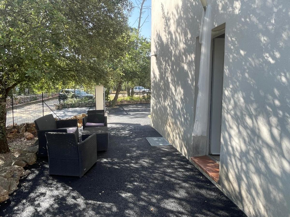 Logement tout confort au calme entre Saint Tropez et les Gorges du Verdon Le Thoronet Extérieur photo